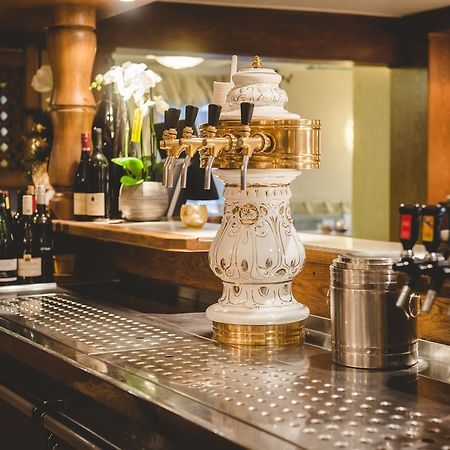 Hotel & Restaurant Zum Vater Rhein Monheim am Rhein Екстериор снимка