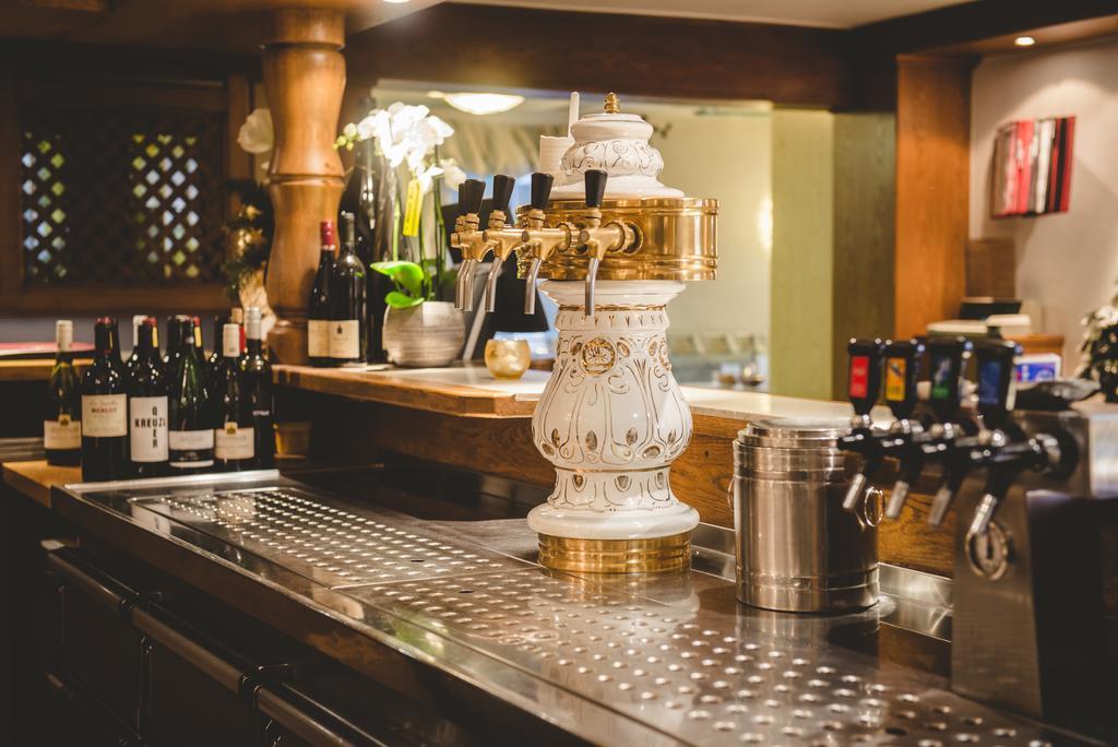 Hotel & Restaurant Zum Vater Rhein Monheim am Rhein Екстериор снимка