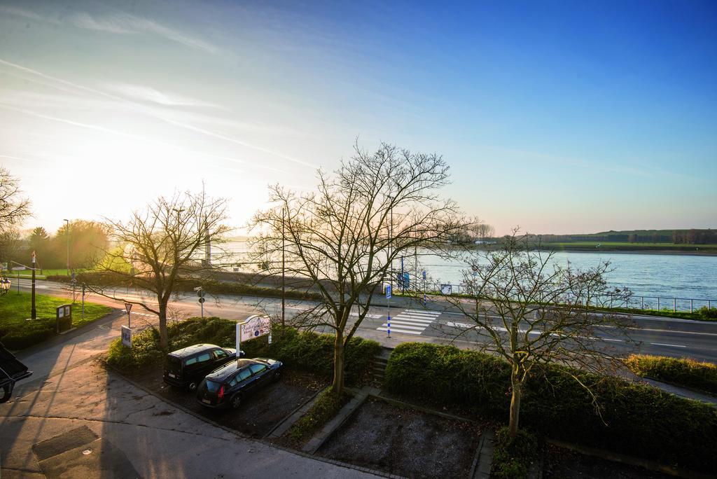 Hotel & Restaurant Zum Vater Rhein Monheim am Rhein Стая снимка